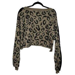 Chrldr Crop Boatneck Sweatshirt Leopard Print  Athleisure Long Sleeve size XS